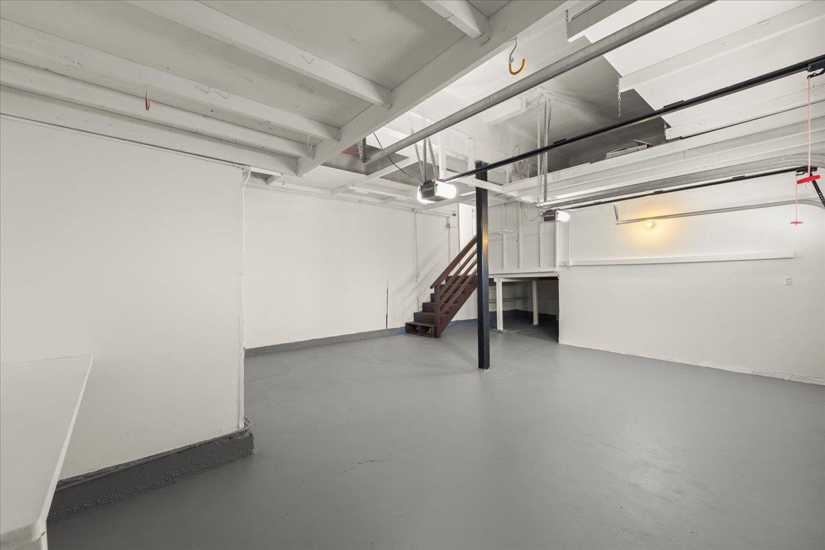 Castro Valley, California, 94546, United States, 4 Bedrooms Bedrooms, ,3 BathroomsBathrooms,Residential,For Sale,1989178