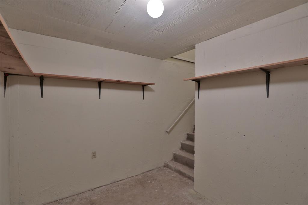 Winters, Texas, 79567, United States, 4 Bedrooms Bedrooms, ,4 BathroomsBathrooms,Residential,For Sale,1988007