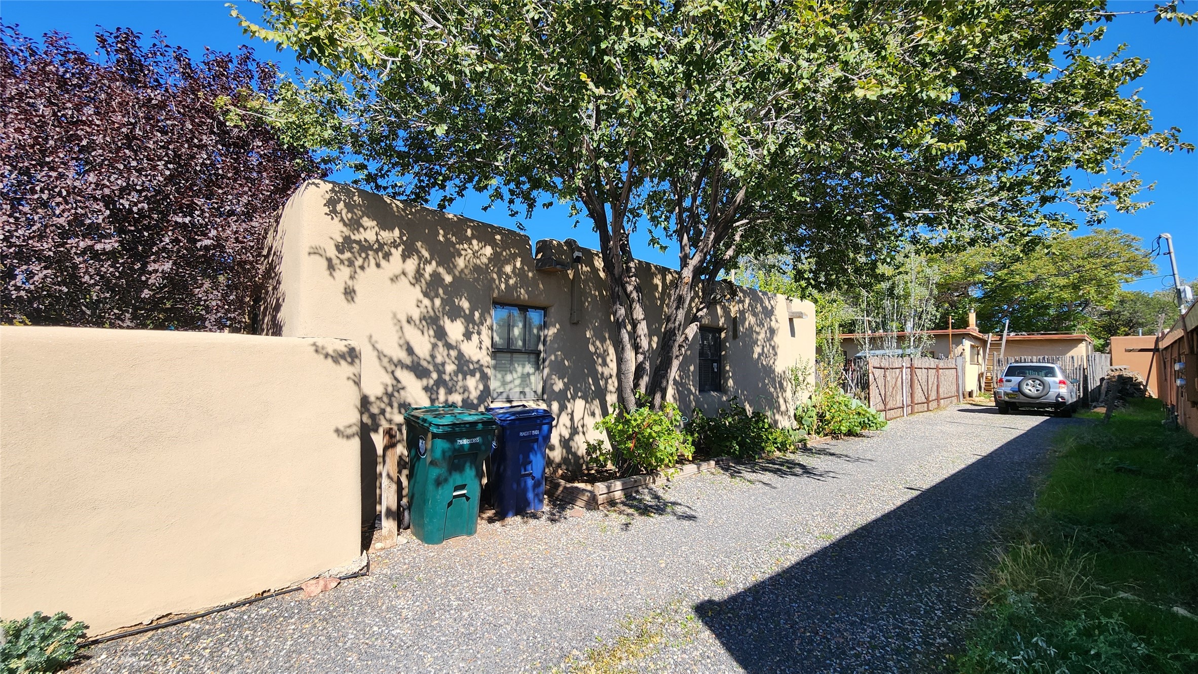  715 S Saint Francis Drive - 物件實景