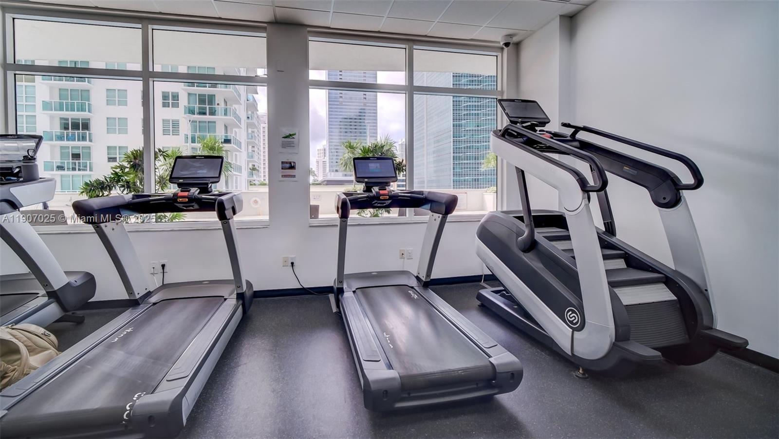 Miami, Florida, 33131, United States, 1 Bedroom Bedrooms, ,1 BathroomBathrooms,Residential,For Sale,1986520