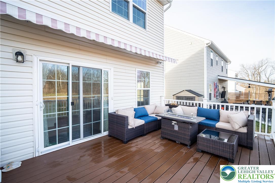 North Catasauqua Bor, Pennsylvania, 18032, United States, 4 Bedrooms Bedrooms, ,4 BathroomsBathrooms,Residential,For Sale,2001673