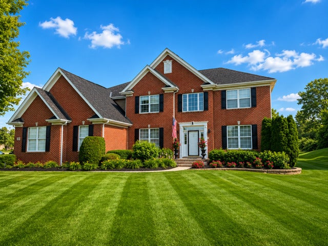 Harrington Ct, Hawthorn Woods, IL 60047