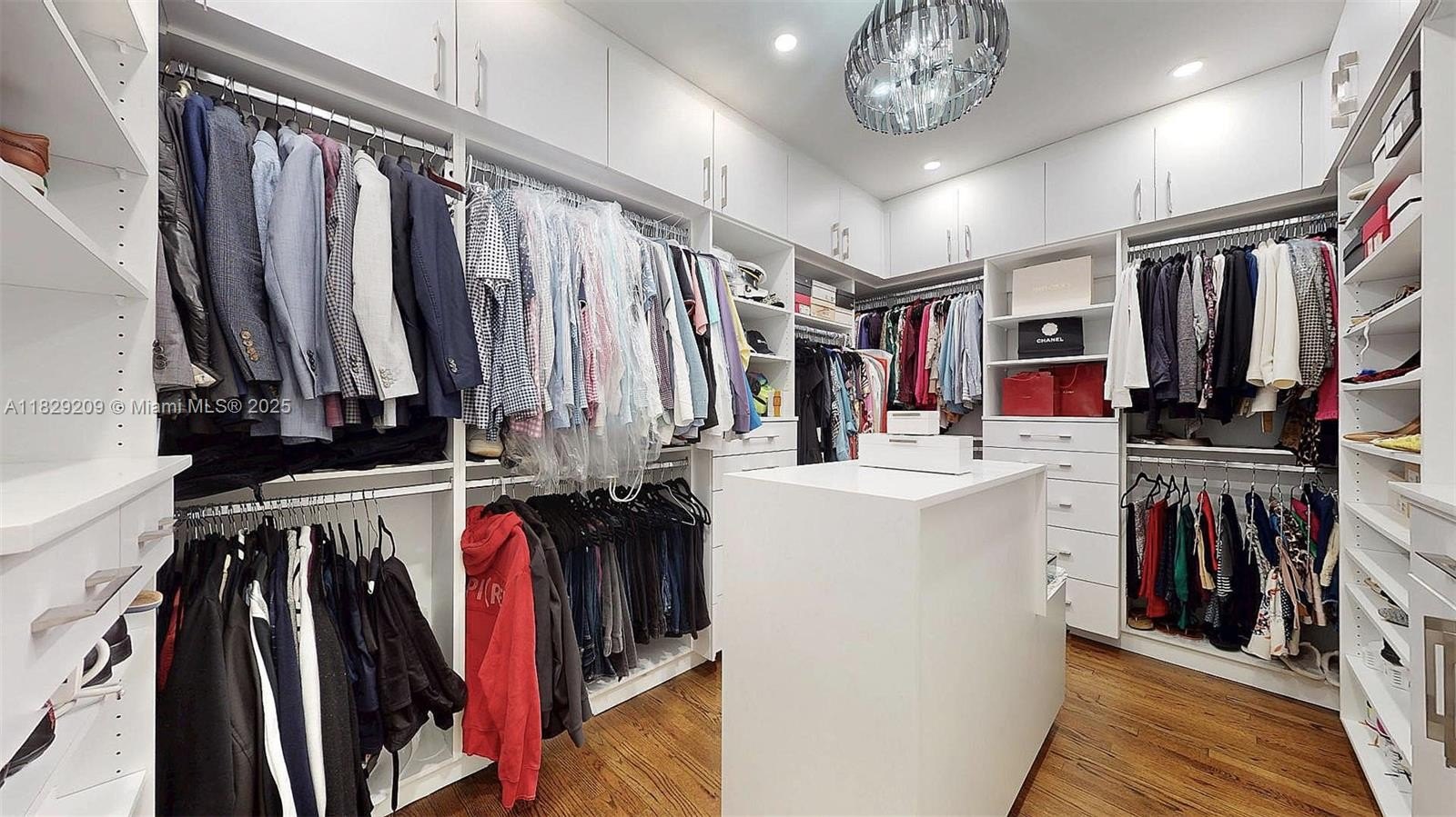 Coral Gables, Florida, 33134, United States, 4 Bedrooms Bedrooms, ,3 BathroomsBathrooms,Residential,For Sale,1976350