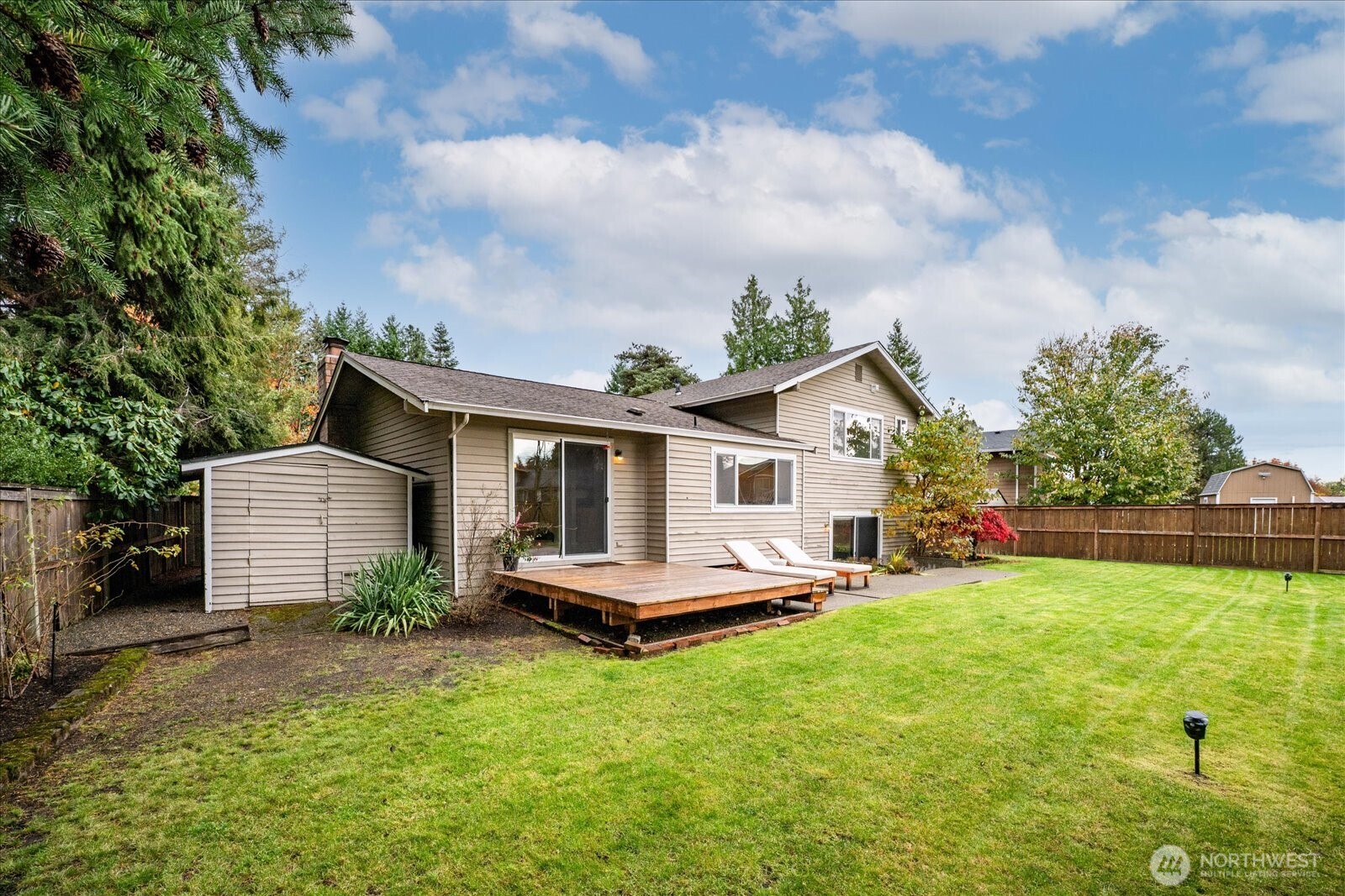 Renton, Washington, 98059, United States, 4 Bedrooms Bedrooms, ,1 BathroomBathrooms,Residential,For Sale,1989503