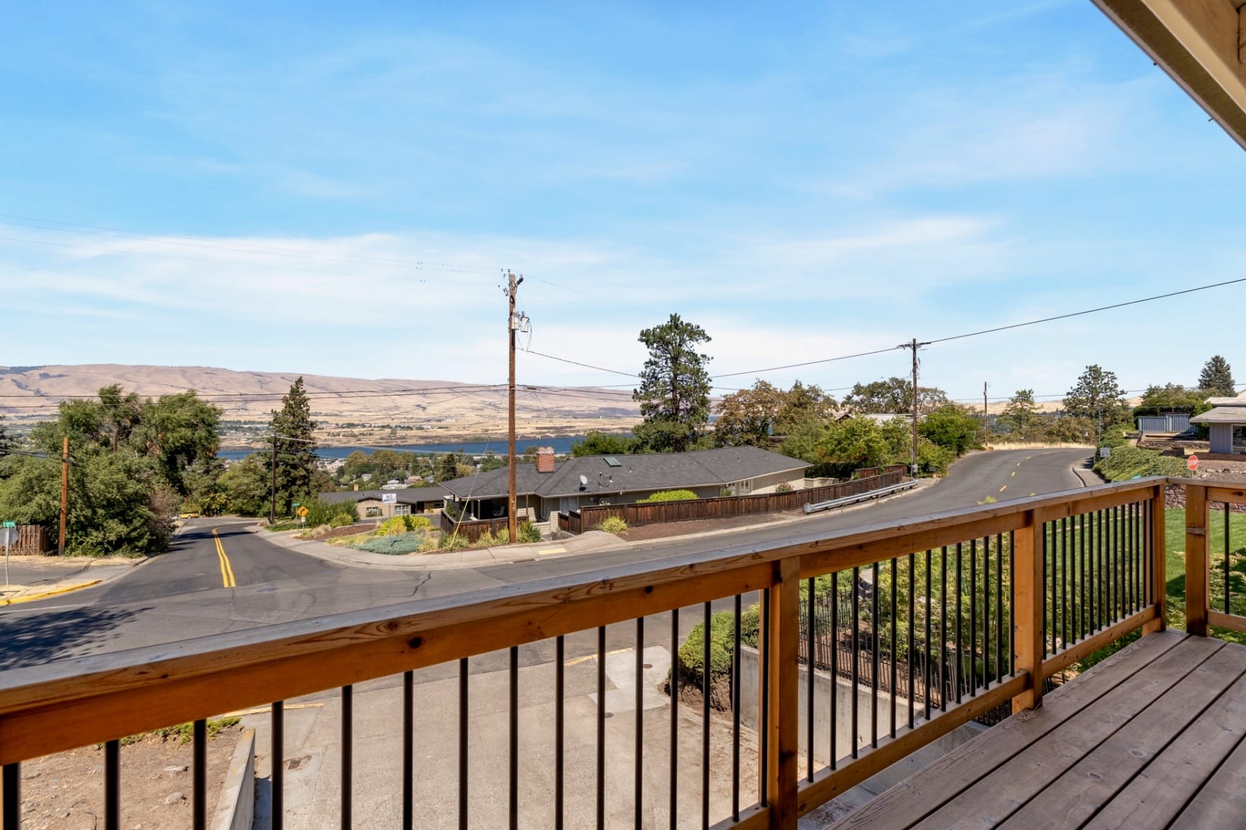  526 E SCENIC DR The Dalles, OR 97058 - 物件實景