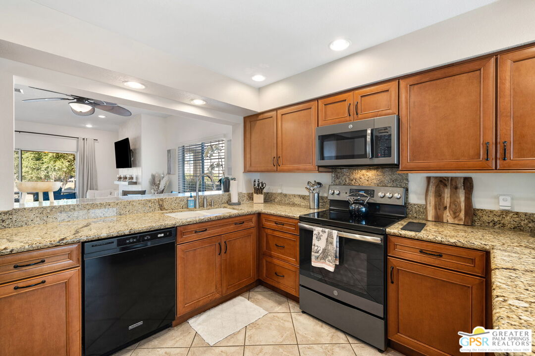 Palm Desert, California, 92211, United States, 3 Bedrooms Bedrooms, ,2 BathroomsBathrooms,Residential,For Sale,1956813