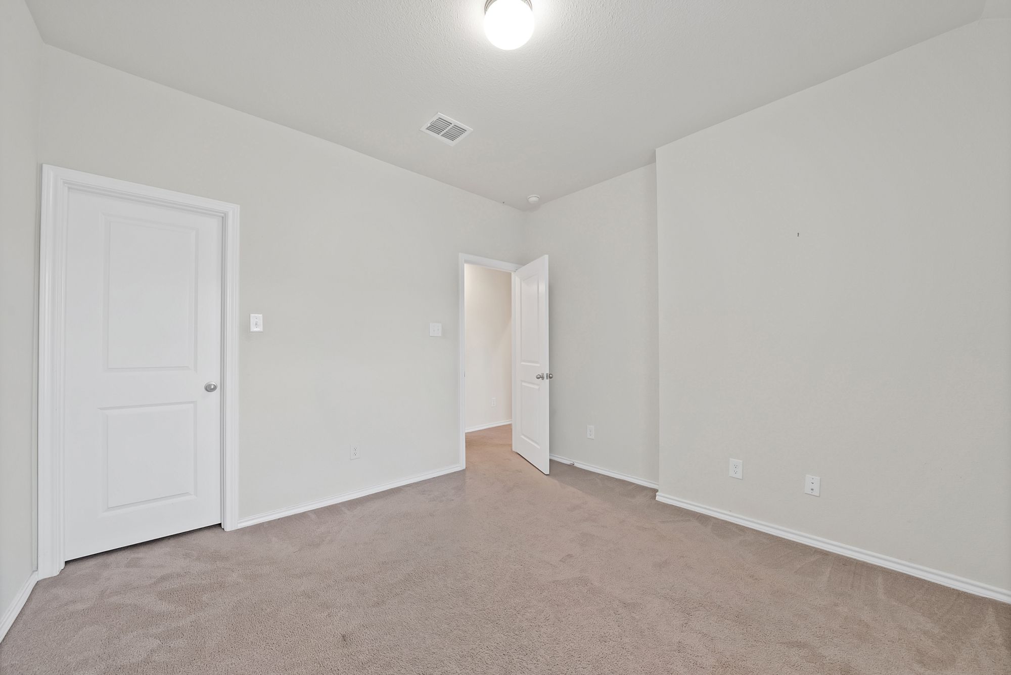  422 Milverton Drive, Fort Worth, TX, 76036 - 物件實景
