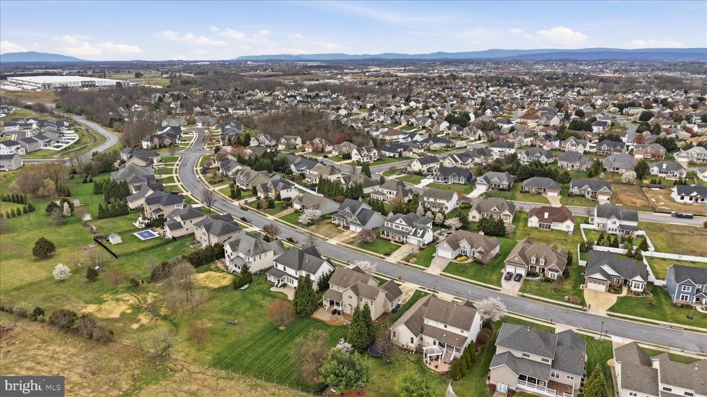 Winchester, Virginia, 22602, United States, 6 Bedrooms Bedrooms, ,5 BathroomsBathrooms,Residential,For Sale,2032756