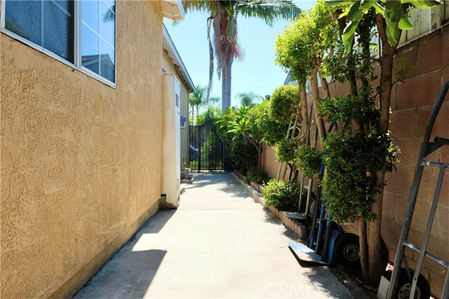 Downey, California, 90240, United States, 3 Bedrooms Bedrooms, ,2 BathroomsBathrooms,Residential,For Sale,1985764