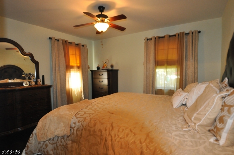 Burlington, Springfield Township`, New Jersey, 07081, United States, 4 Bedrooms Bedrooms, ,3 BathroomsBathrooms,Residential,For Sale,1979460