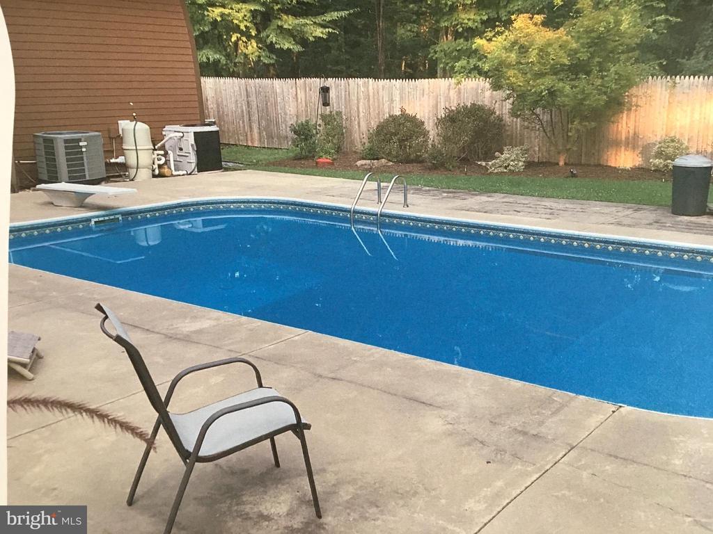 Bedford, Pennsylvania, 15522, United States, 5 Bedrooms Bedrooms, ,4 BathroomsBathrooms,Residential,For Sale,1837562