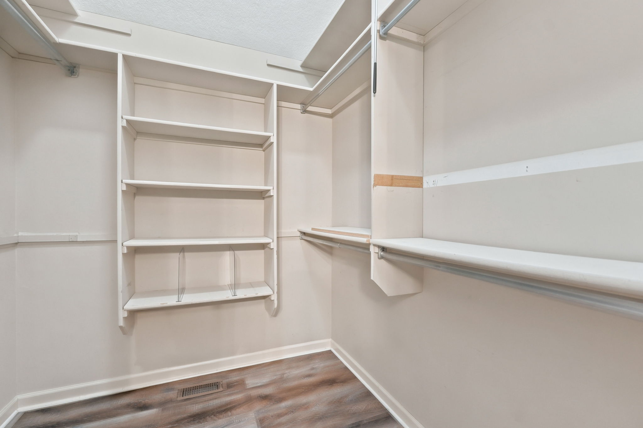  Excellent 3 Bedroom Home with Finished Basement in Fort Wayne - 物件實景