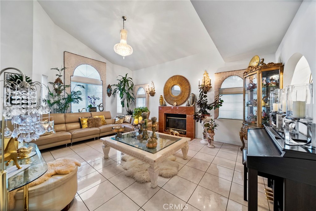 Los Angeles, California, 90041, United States, ,Residential,For Sale,2013561