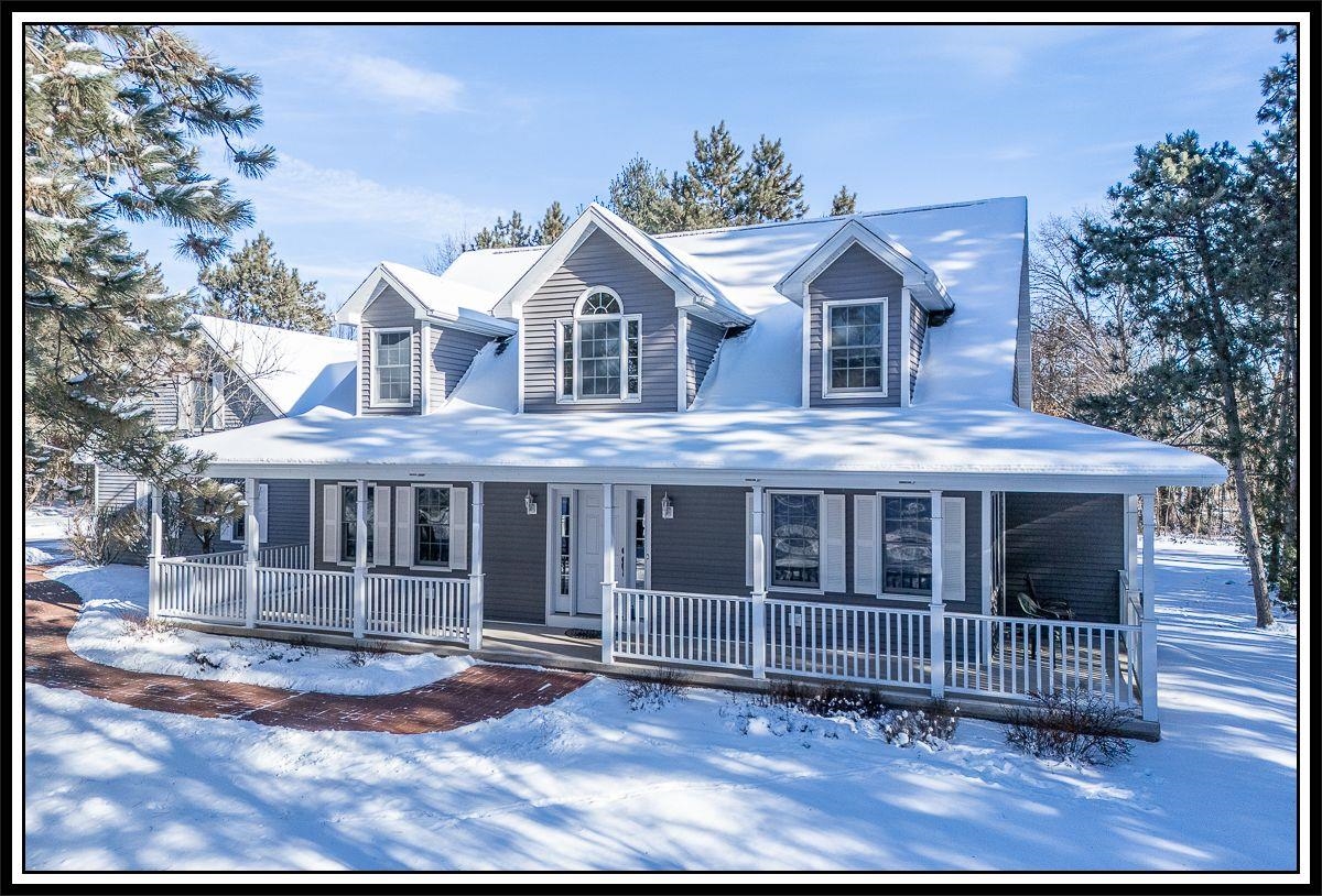 New London, Wisconsin, 54961-8857, United States, 4 Bedrooms Bedrooms, ,4 BathroomsBathrooms,Residential,For Sale,2001494