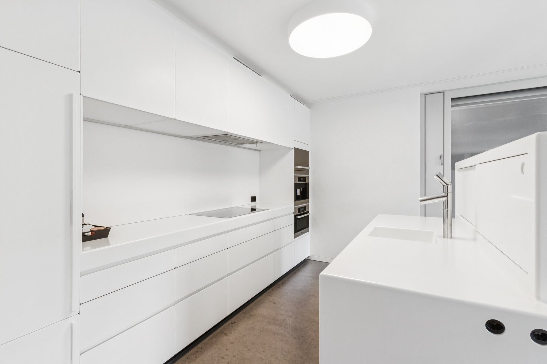  Löwenbräu-Area- Black-Tower Apartment/Office - 物件實景