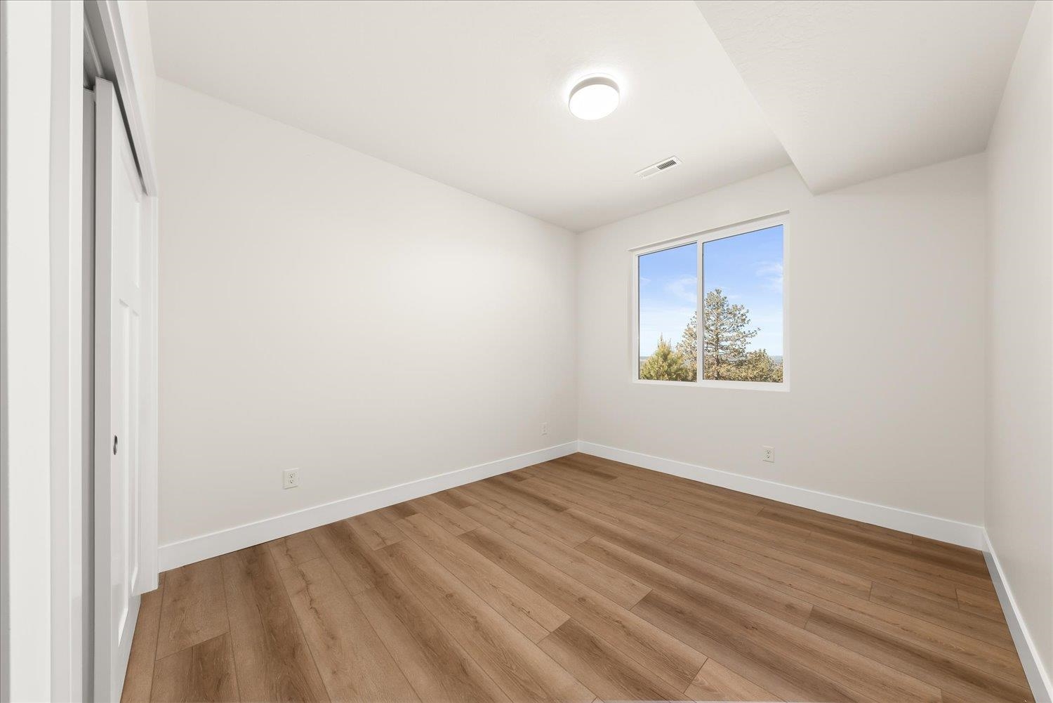 Spokane, Washington, 99208, United States, 4 Bedrooms Bedrooms, ,3 BathroomsBathrooms,Residential,For Sale,1826785