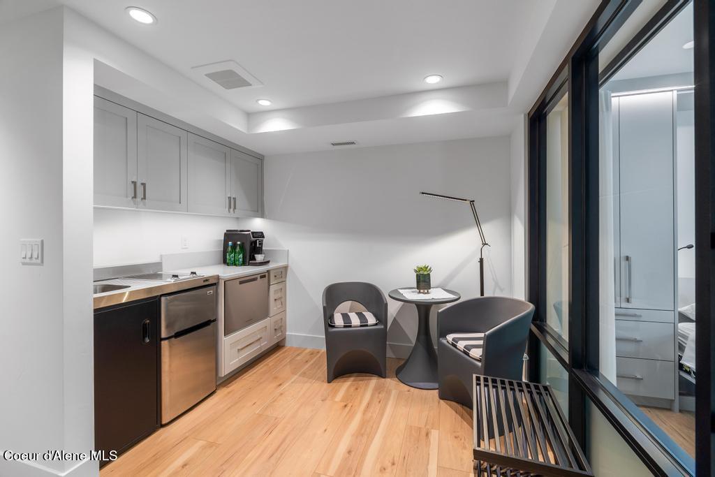 Hayden Lake, Idaho, 83835, United States, 4 Bedrooms Bedrooms, ,4 BathroomsBathrooms,Residential,For Sale,1983498