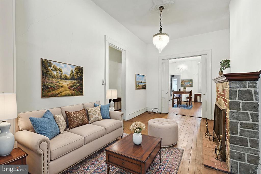 Washington, District of Columbia, 20003, United States, 3 Bedrooms Bedrooms, ,1 BathroomBathrooms,Residential,For Sale,1944860