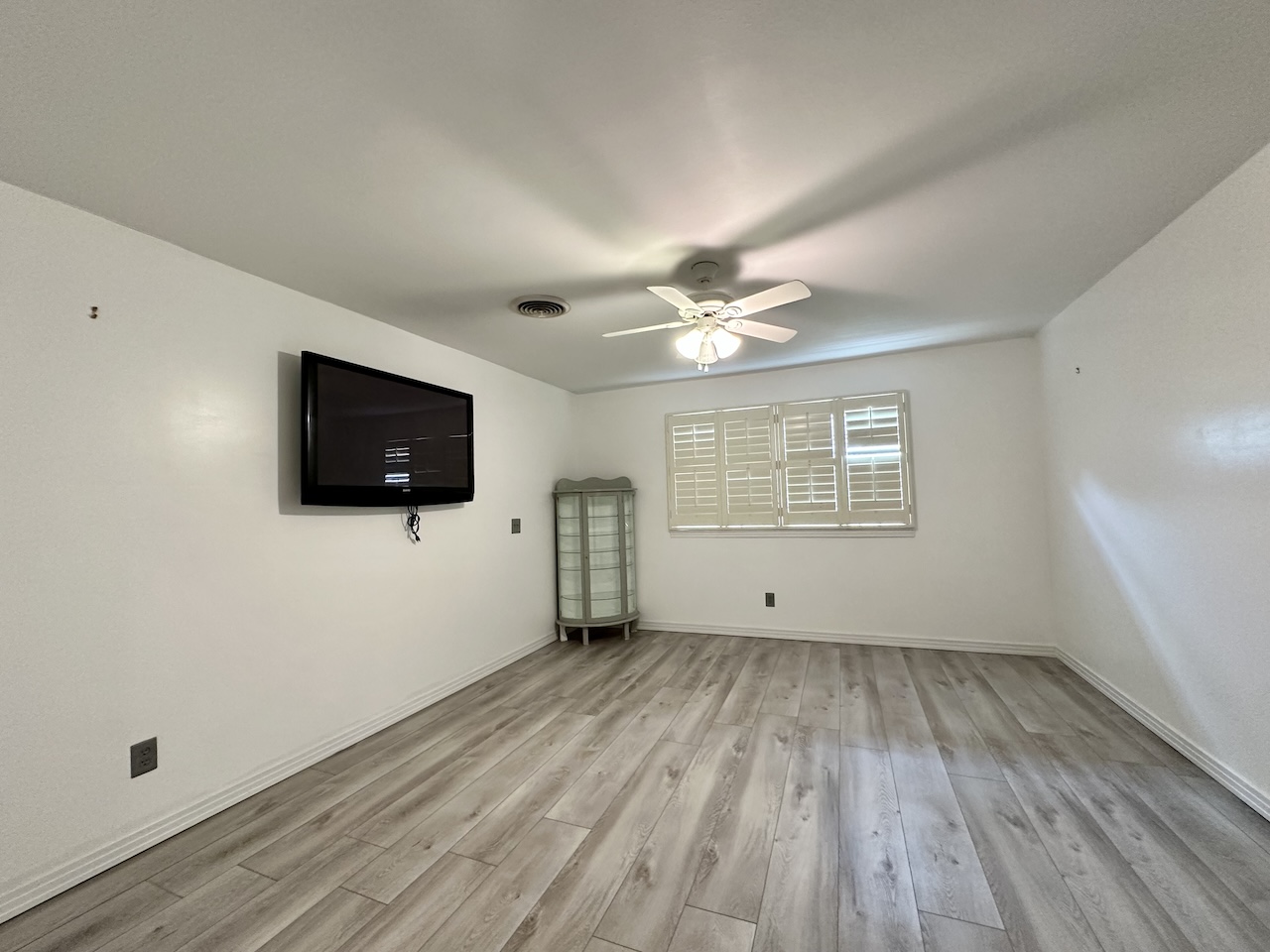 Union City, Tennessee, 38261, United States, 6 Bedrooms Bedrooms, ,5 BathroomsBathrooms,Residential,For Sale,1924324