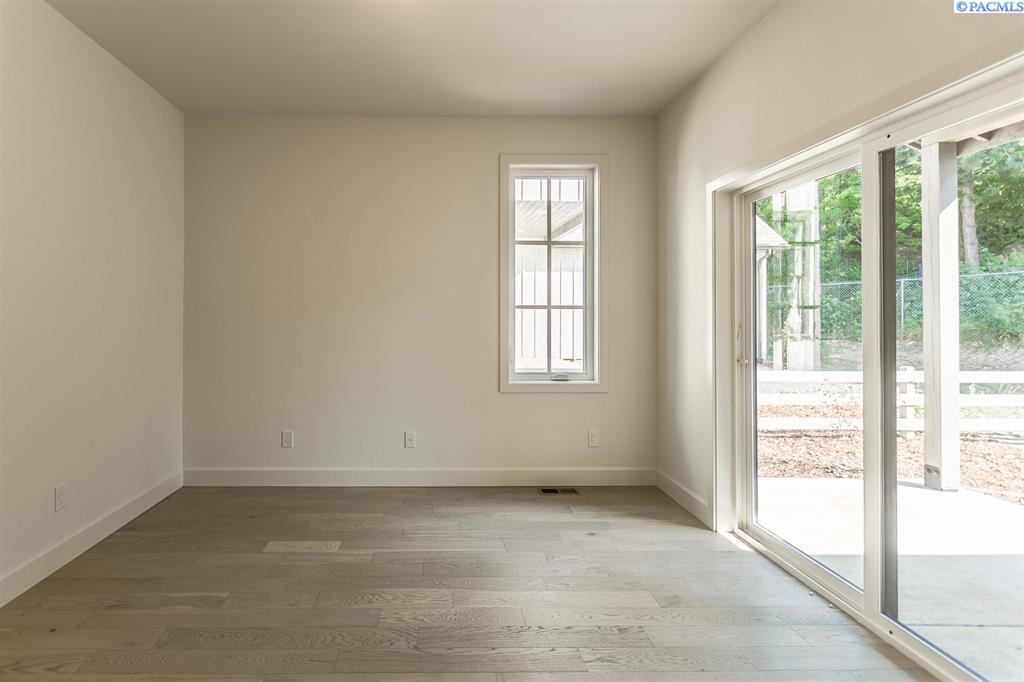 Pullman, Washington, 99163, United States, 4 Bedrooms Bedrooms, ,3 BathroomsBathrooms,Residential,For Sale,1794124