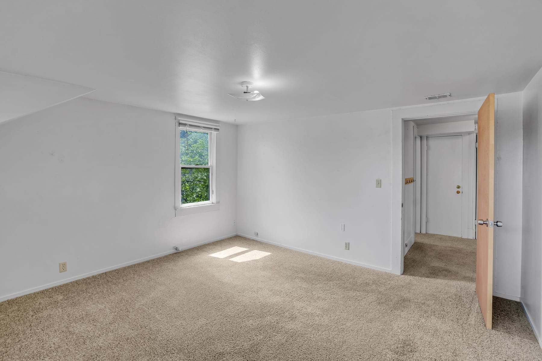  1605 NW 1st Street Bend, OR 97703 - 物件實景