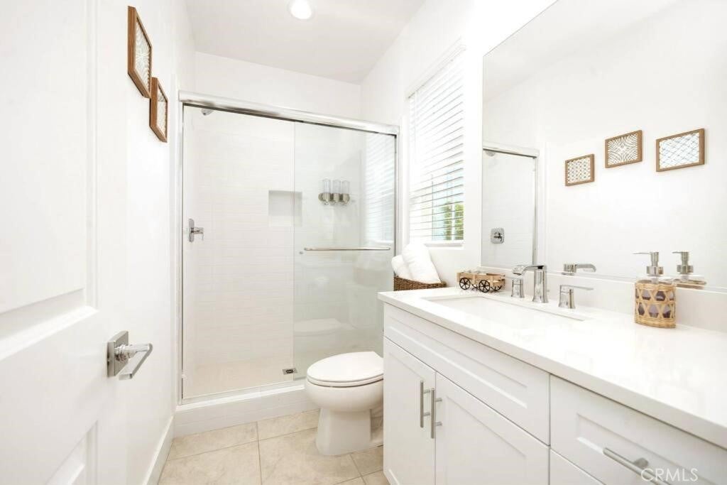 Indio, California, 92203, United States, 4 Bedrooms Bedrooms, ,5 BathroomsBathrooms,Residential,For Sale,1998481