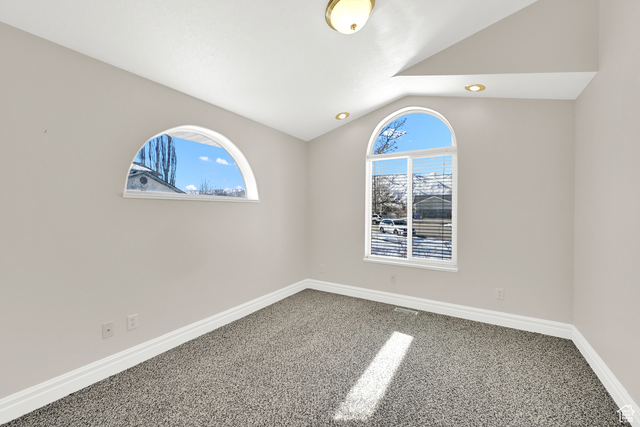 Hyrum, Utah, 84319, United States, 5 Bedrooms Bedrooms, ,3 BathroomsBathrooms,Residential,For Sale,1729547