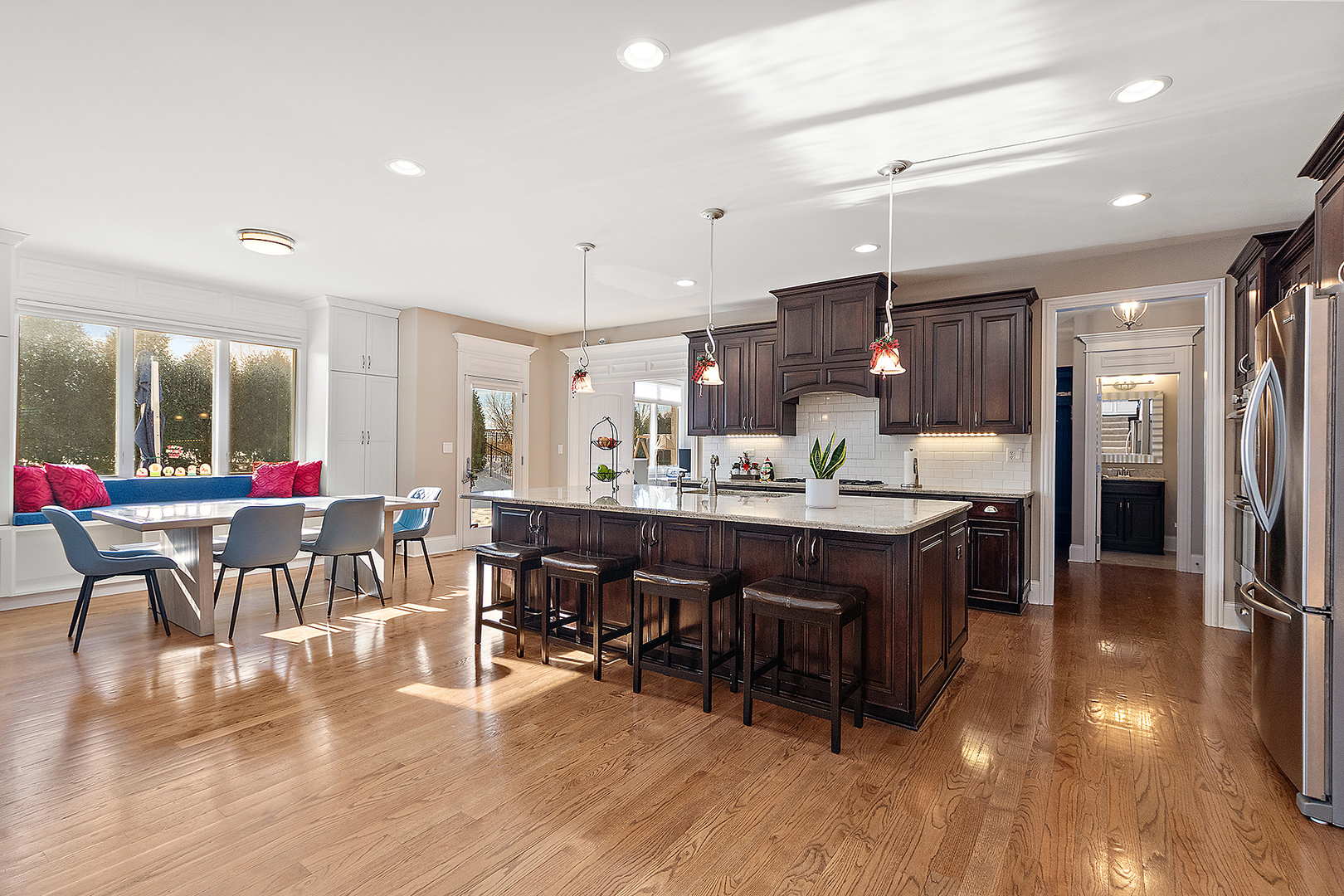 Mokena, Illinois, 60448, United States, 5 Bedrooms Bedrooms, ,4 BathroomsBathrooms,Residential,For Sale,2005248