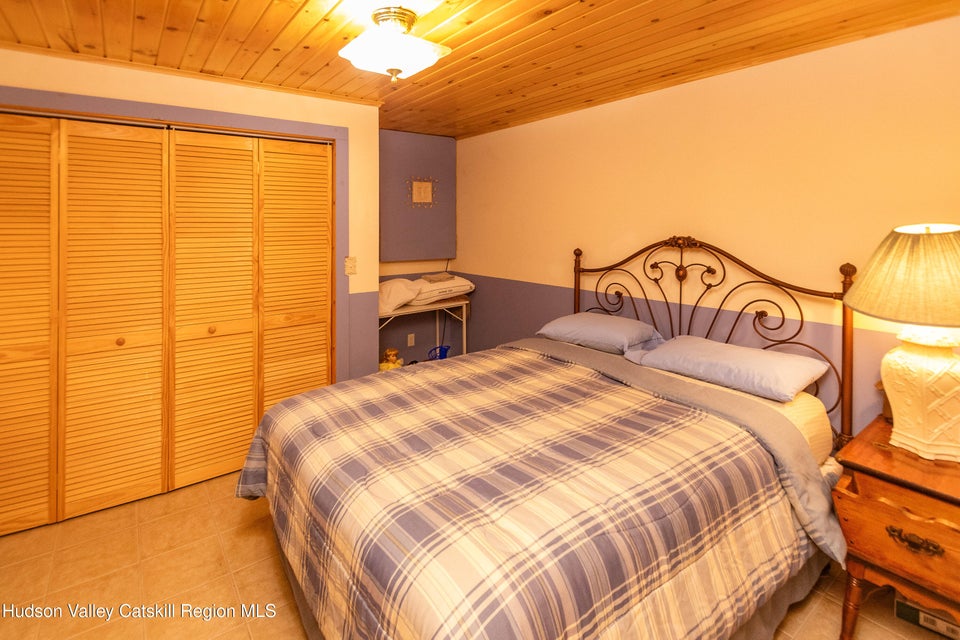 New Paltz, New York, 12561, United States, 3 Bedrooms Bedrooms, ,3 BathroomsBathrooms,Residential,For Sale,1873617
