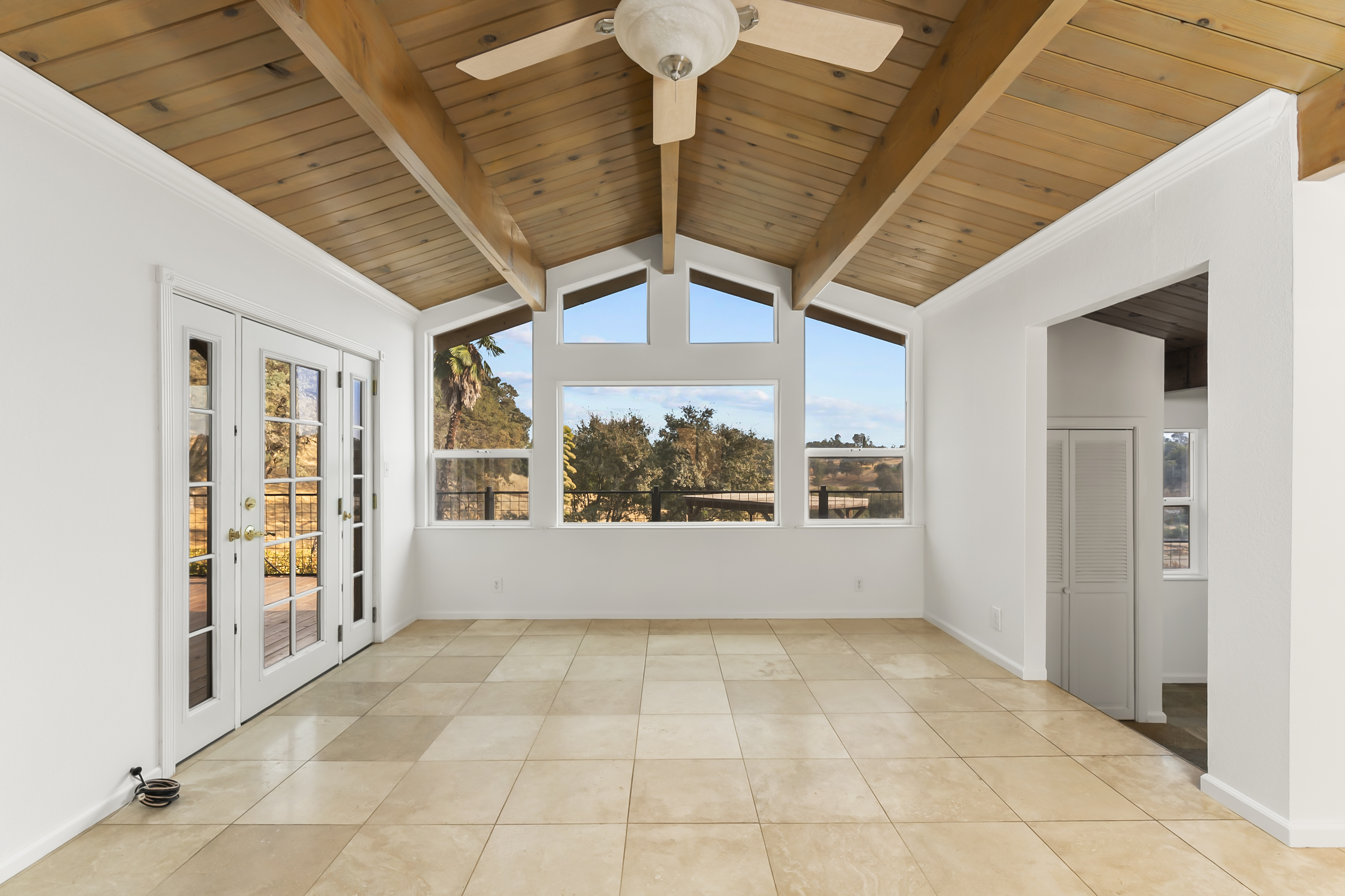  California Equestrian Property with ADU, Horse Arena & Pool - 物件實景