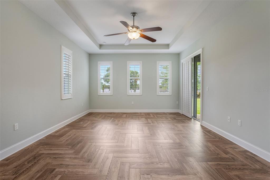 Orlando, Florida, 32820, United States, 4 Bedrooms Bedrooms, ,3 BathroomsBathrooms,Residential,For Sale,1876039