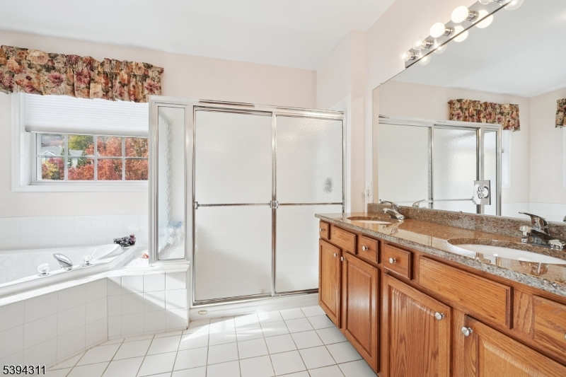 Cedar Grove Twp., New Jersey, 07009, United States, 2 Bedrooms Bedrooms, ,2 BathroomsBathrooms,Residential,For Sale,1989209