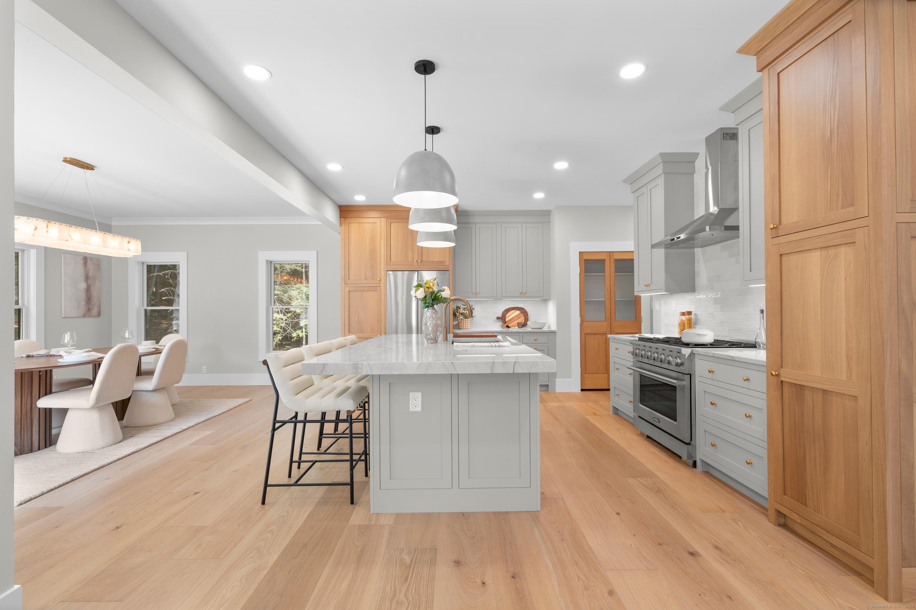 Avon, Connecticut, 06001, United States, 4 Bedrooms Bedrooms, ,4 BathroomsBathrooms,Residential,For Sale,1982125