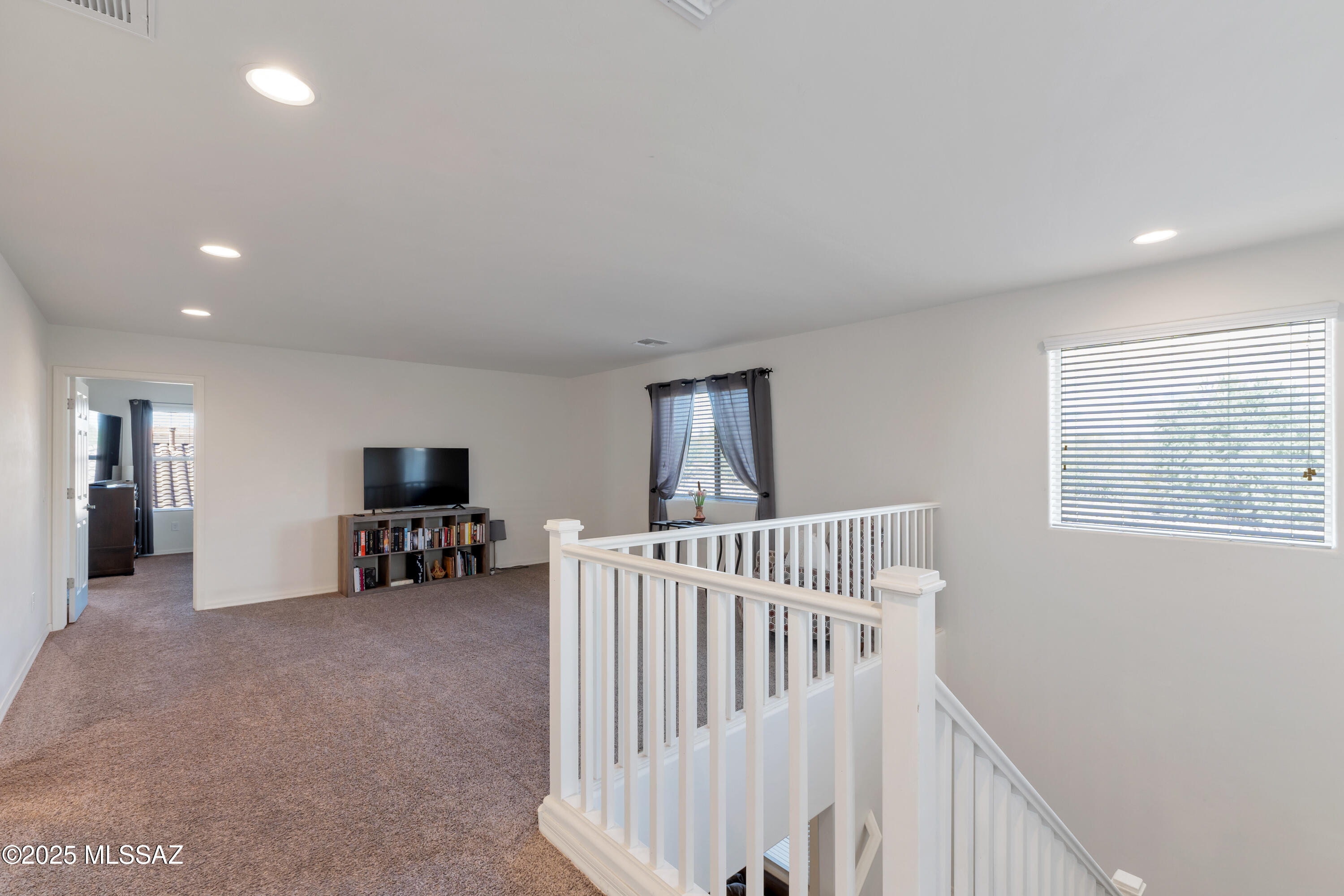 Tucson, Arizona, 85741, United States, 4 Bedrooms Bedrooms, ,3 BathroomsBathrooms,Residential,For Sale,1933342