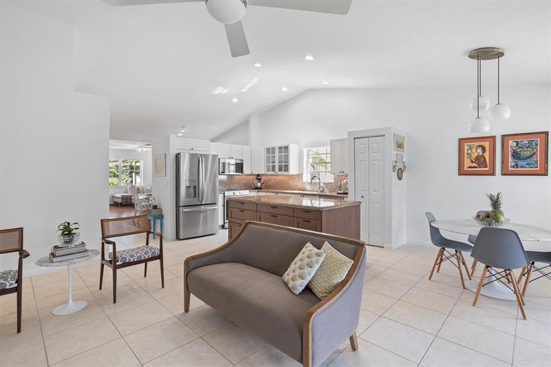 Sunrise, Florida, 33323, United States, 3 Bedrooms Bedrooms, ,2 BathroomsBathrooms,Residential,For Sale,1862219