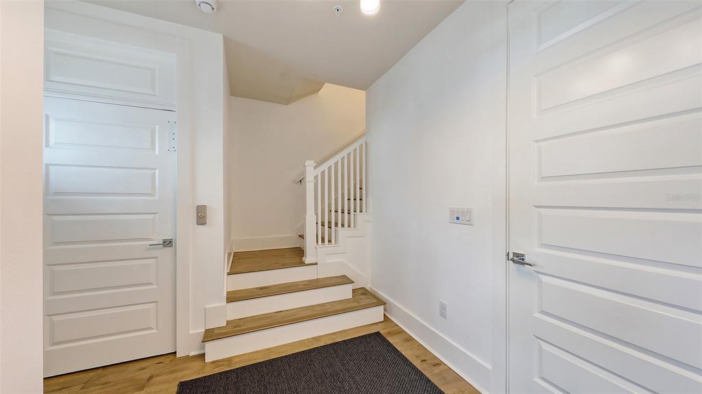 Sarasota, Florida, 34236, United States, 3 Bedrooms Bedrooms, ,4 BathroomsBathrooms,Residential,For Sale,1986560