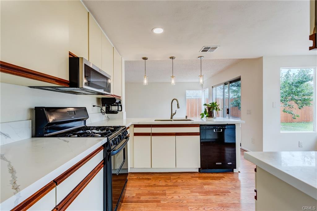 Oceanside, California, 92057, United States, 3 Bedrooms Bedrooms, ,2 BathroomsBathrooms,Residential,For Sale,1978586