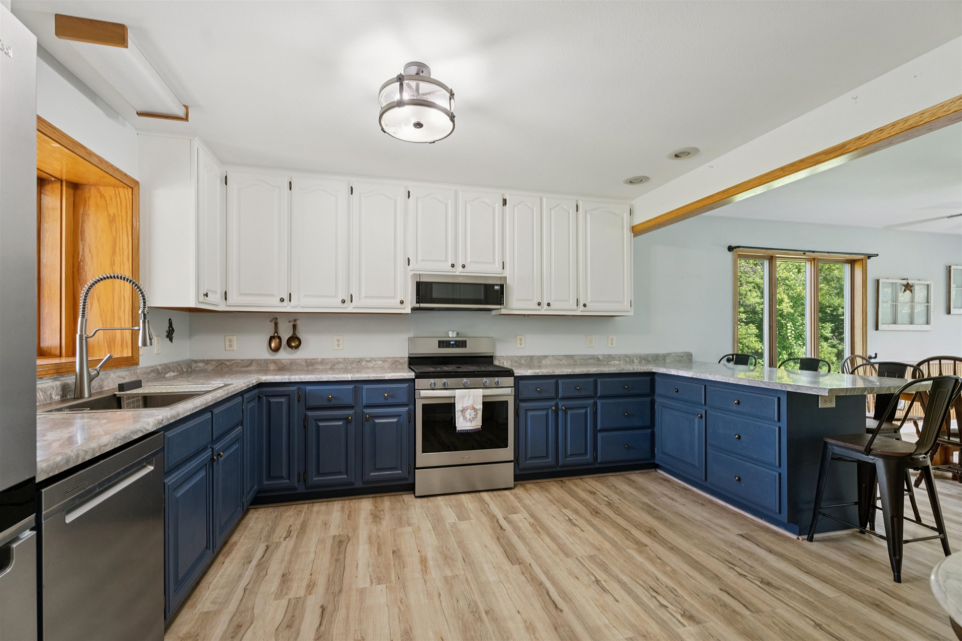 HORTONVILLE, Wisconsin, 54944, United States, 4 Bedrooms Bedrooms, ,4 BathroomsBathrooms,Residential,For Sale,1911438
