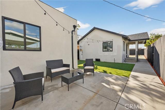 Los Angeles, California, 90044, United States, ,Residential,For Sale,1997733