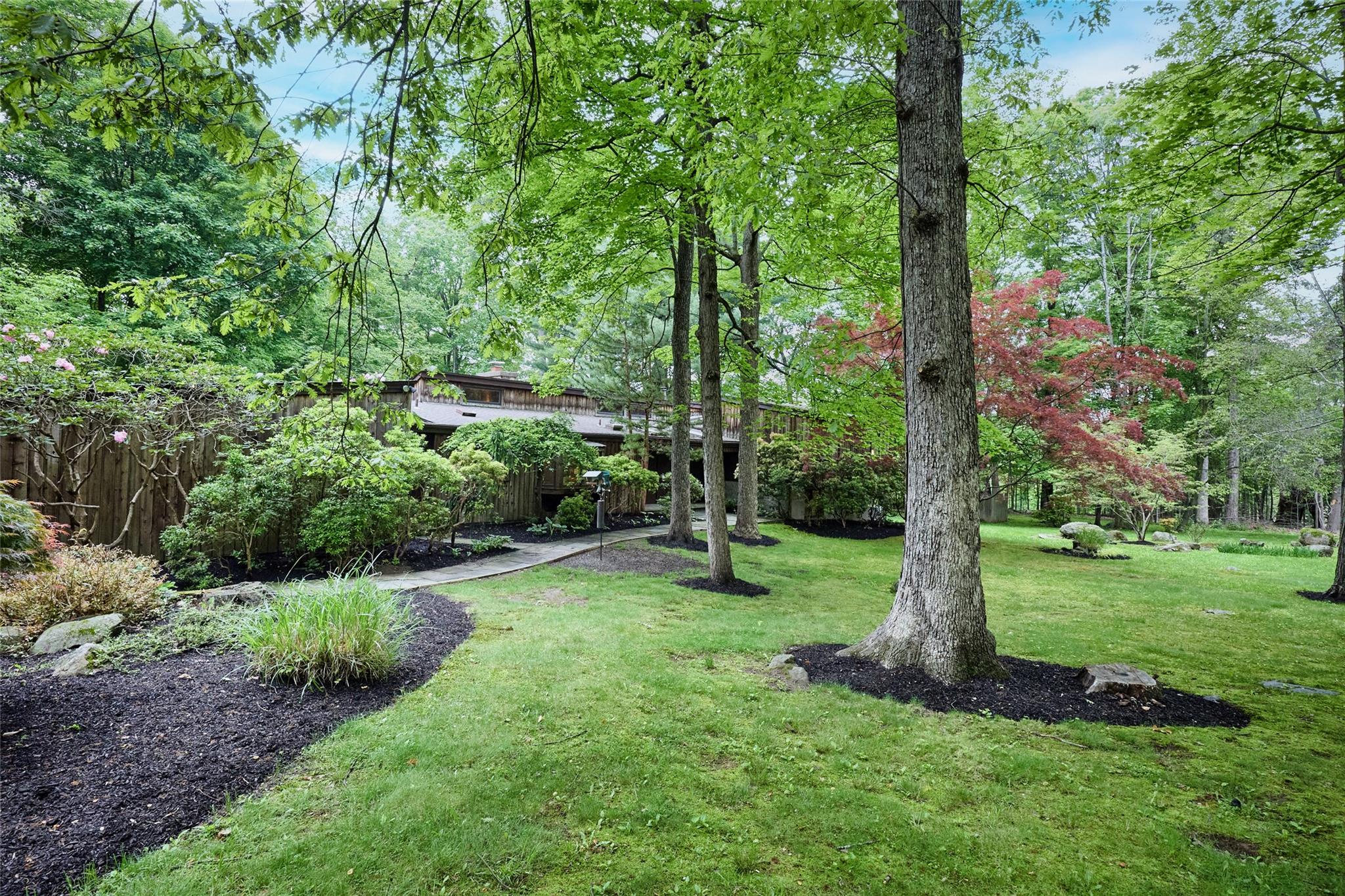 Katonah, New York, 10536, United States, 4 Bedrooms Bedrooms, ,4 BathroomsBathrooms,Residential,For Sale,1827293
