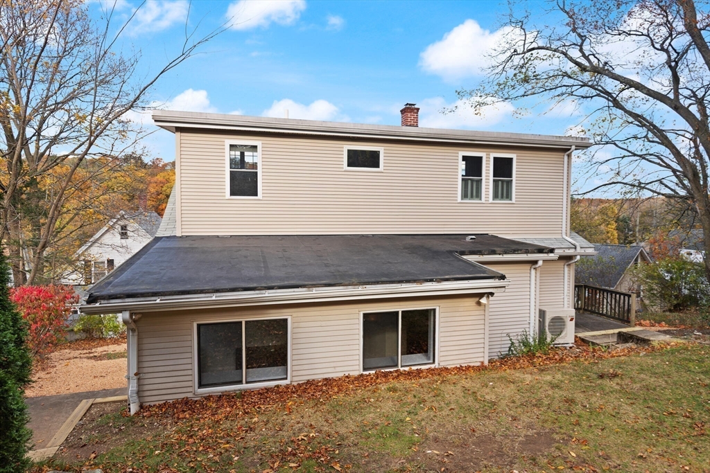 Melrose, Massachusetts, 02176, United States, 3 Bedrooms Bedrooms, ,2 BathroomsBathrooms,Residential,For Sale,1988170