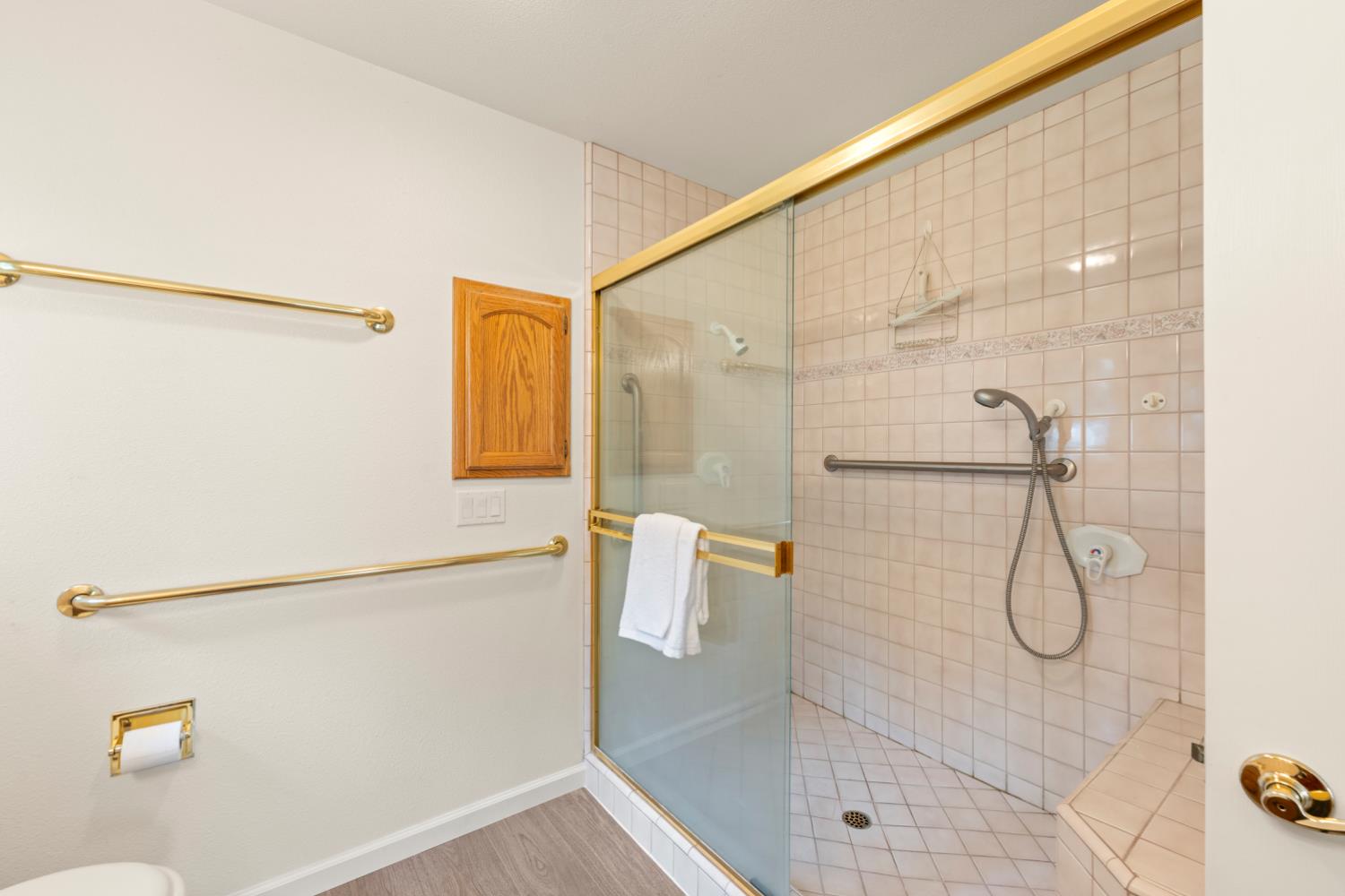 Shingle Springs, California, 95682, United States, 3 Bedrooms Bedrooms, ,3 BathroomsBathrooms,Residential,For Sale,1997420