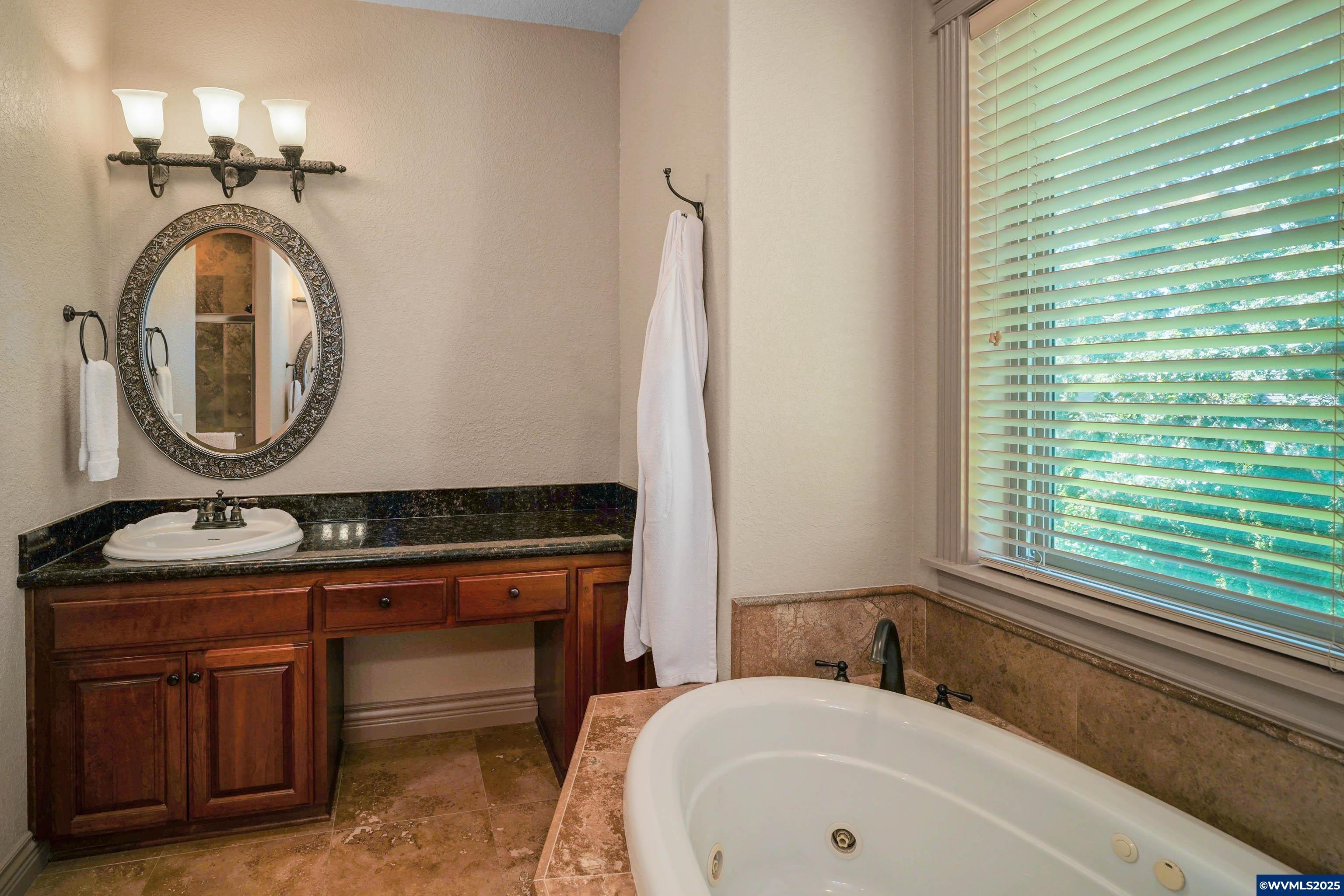 Salem, Oregon, 97306, United States, 4 Bedrooms Bedrooms, ,4 BathroomsBathrooms,Residential,For Sale,1857548