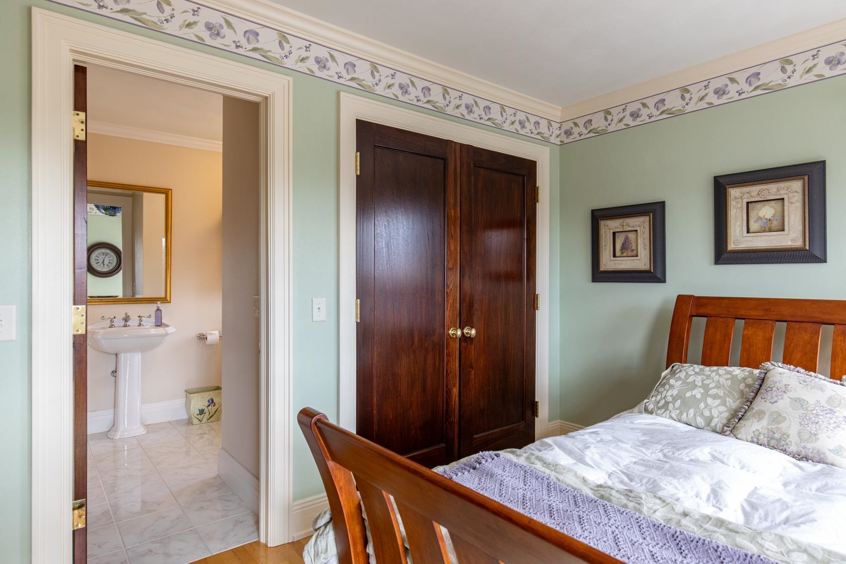 Hortonville, Wisconsin, 54944, United States, 4 Bedrooms Bedrooms, ,6 BathroomsBathrooms,Residential,For Sale,1983735