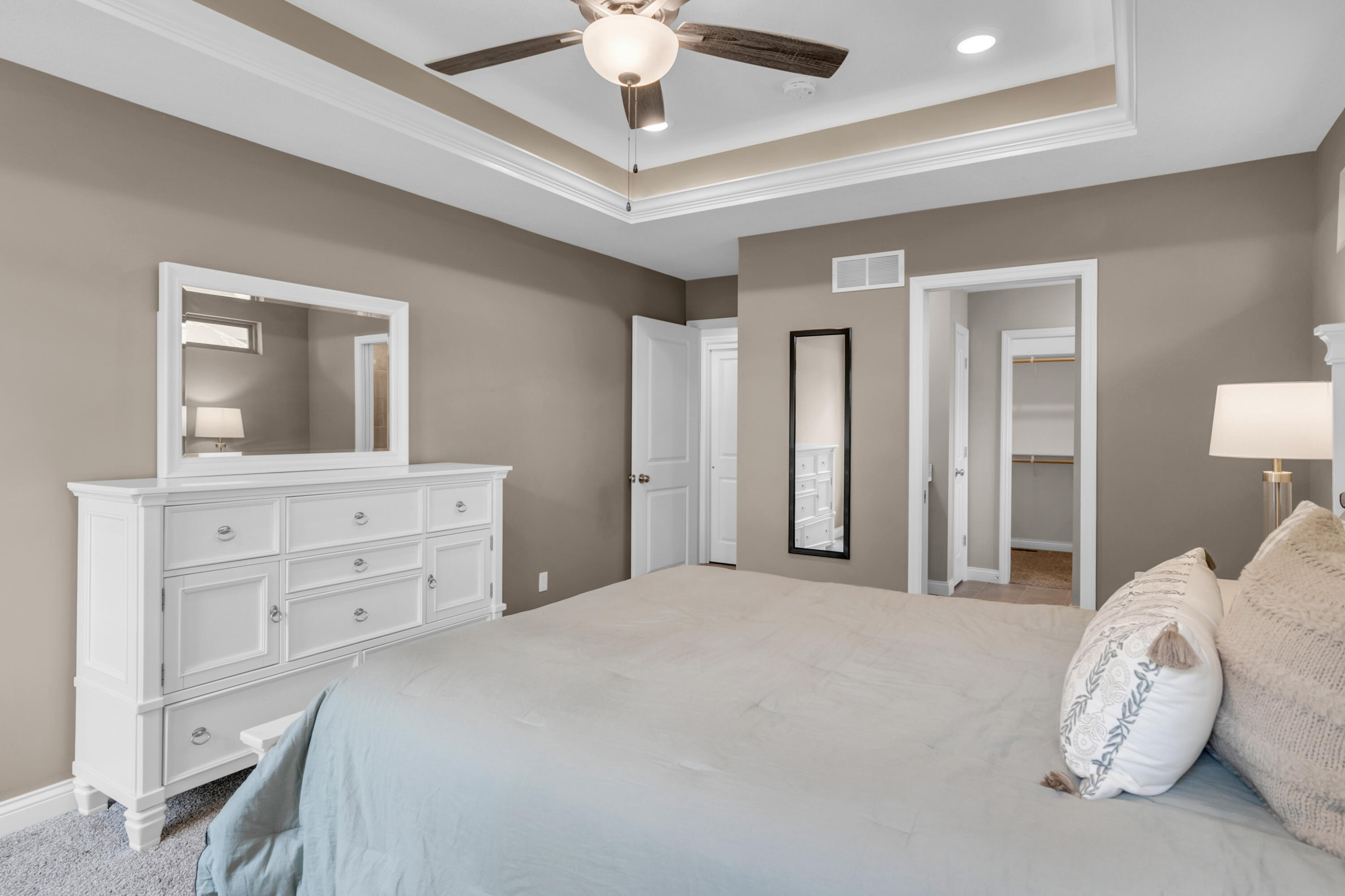 COLUMBIA, Missouri, 65203, United States, 5 Bedrooms Bedrooms, ,3 BathroomsBathrooms,Residential,For Sale,1976271