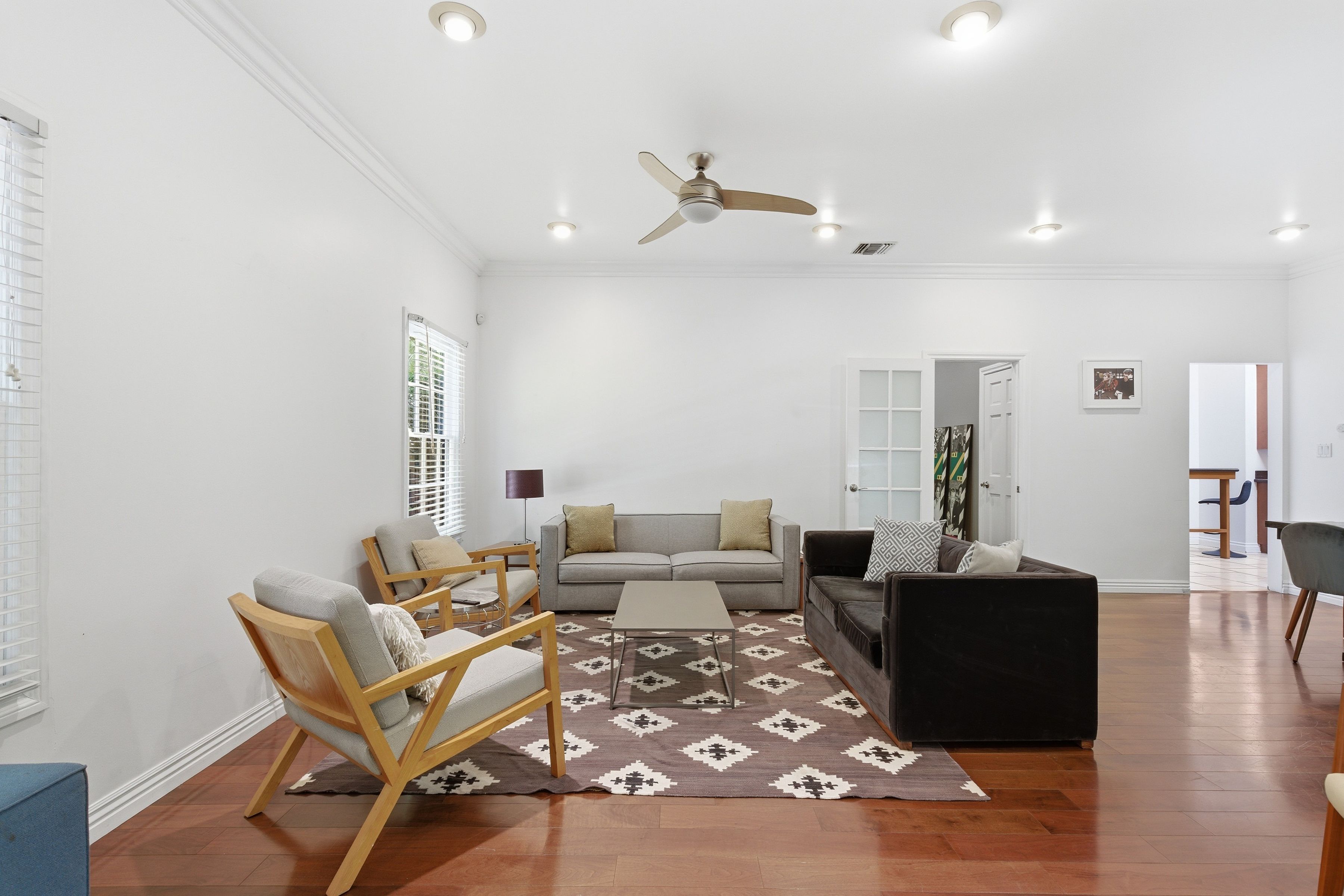  853-855 North Sweetzer Avenue - 物件實景
