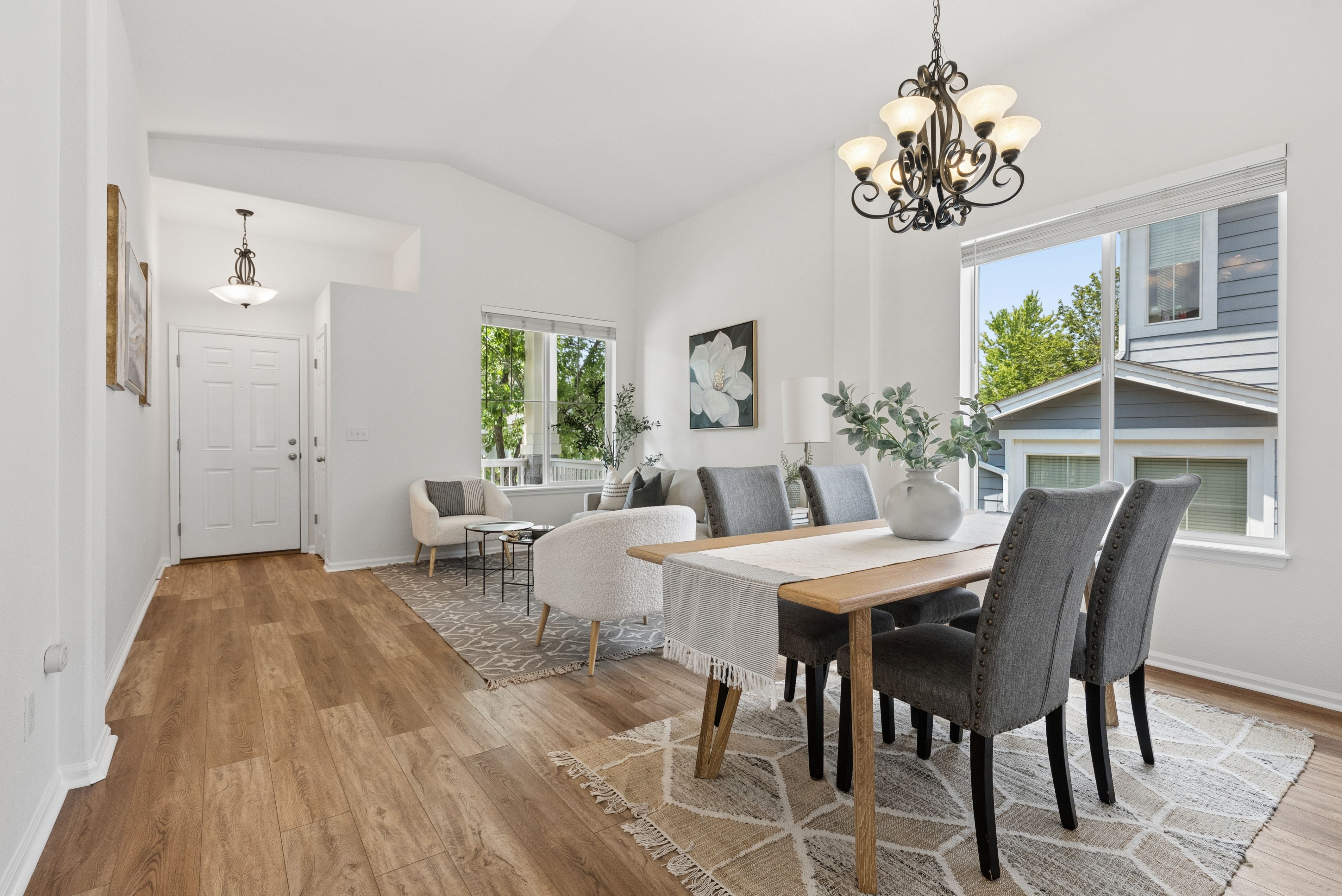  Welcome to this well maintained home in the coveted community of The Hearth - 物件實景