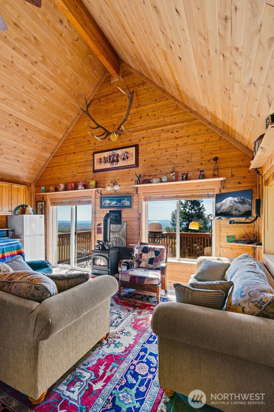 Ellensburg, Washington, 98926, United States, 3 Bedrooms Bedrooms, ,2 BathroomsBathrooms,Residential,For Sale,1881780
