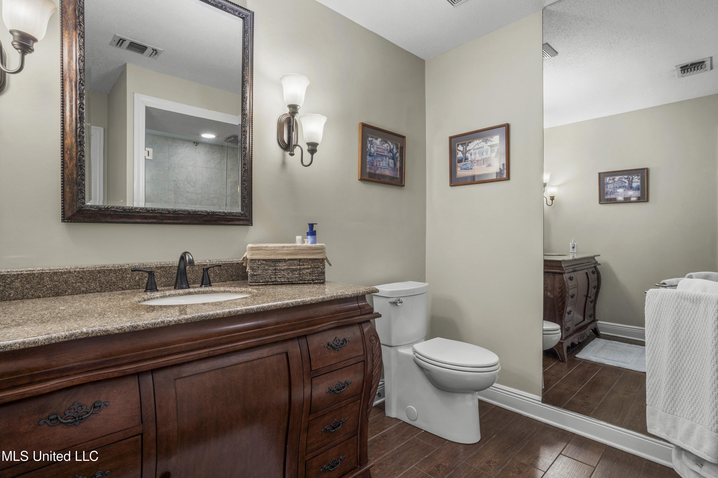 Gulfport, Mississippi, 39507, United States, 4 Bedrooms Bedrooms, ,4 BathroomsBathrooms,Residential,For Sale,1974539