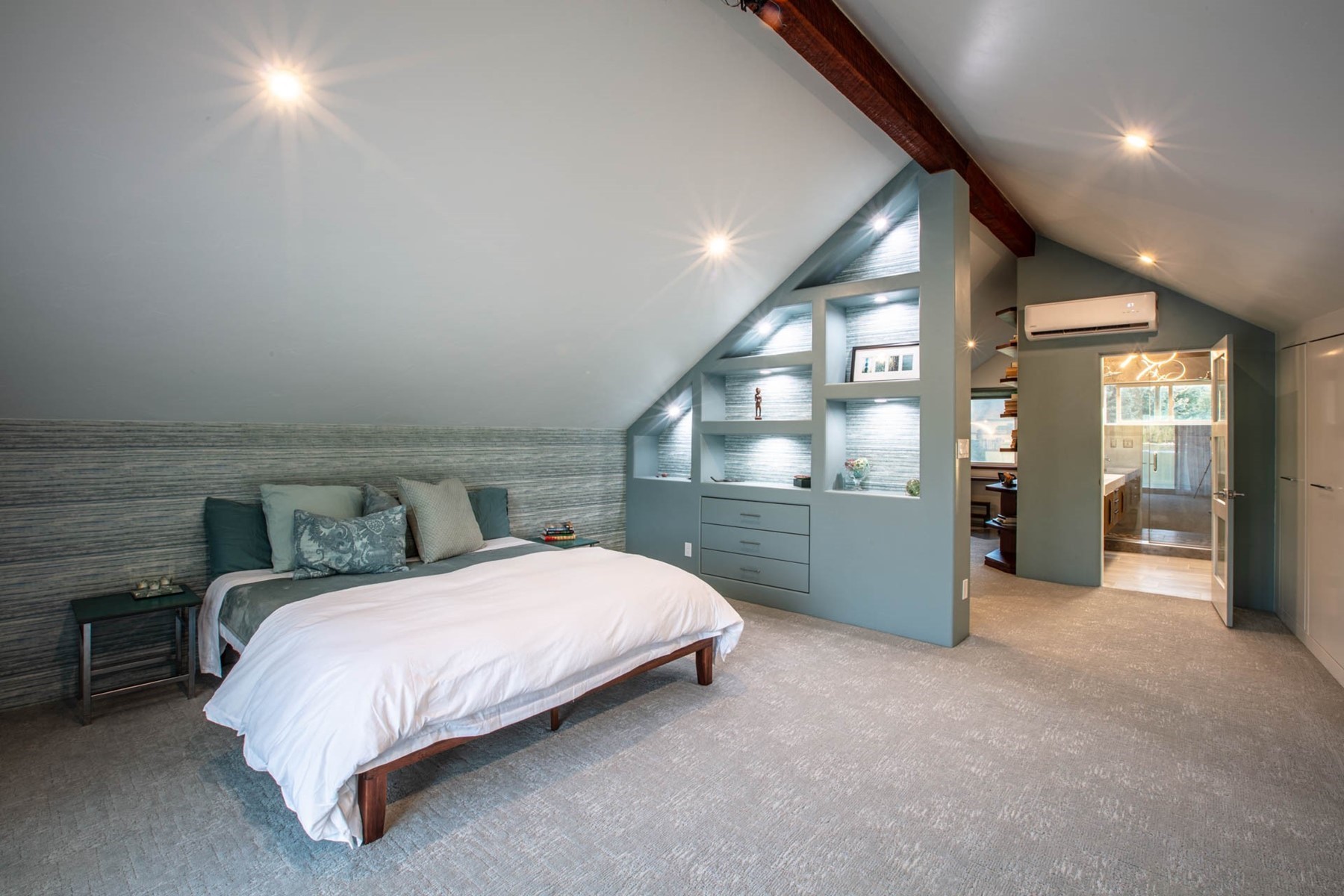  Renovated Waterfront Retreat with Private Dock & Guest Barn - 物件實景